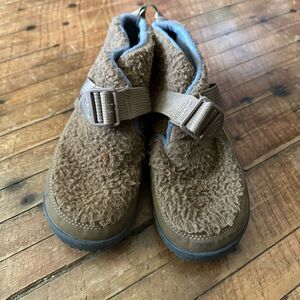 Chaco brown textured gorpcore strappy arch support kids 4 shoes